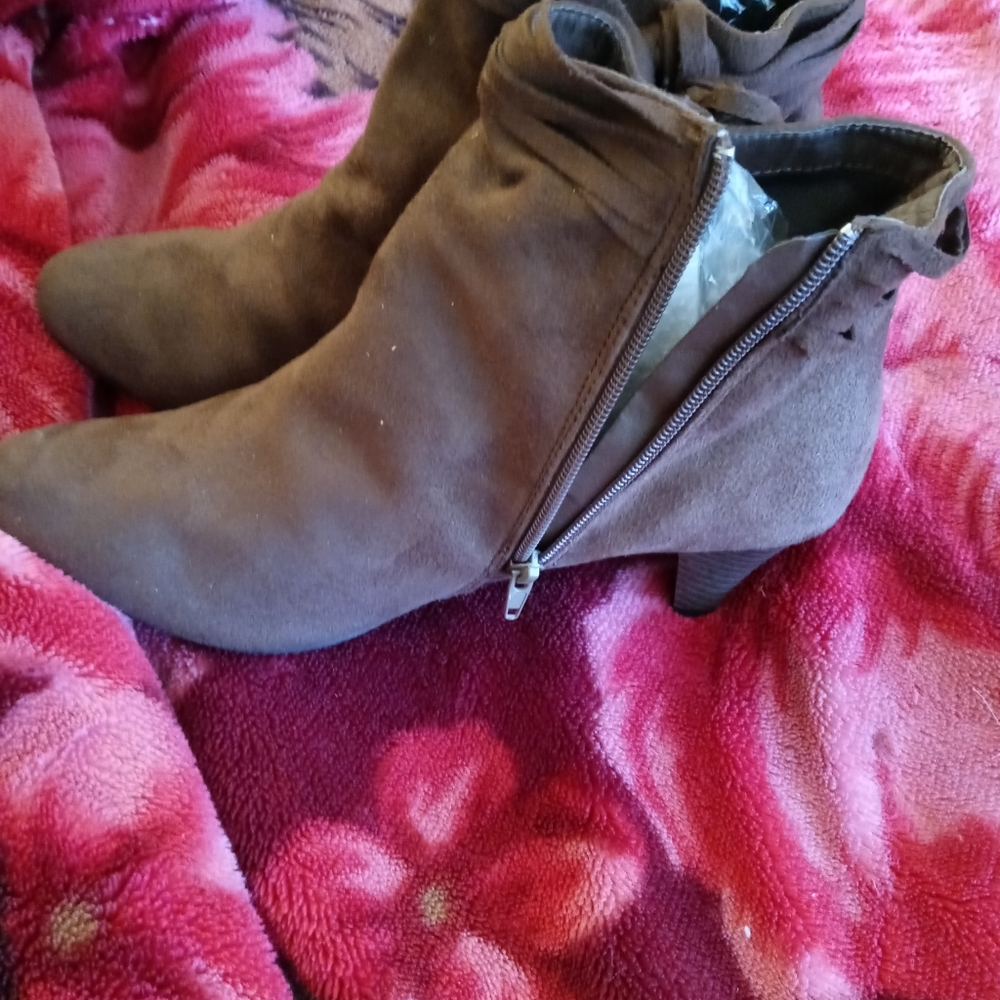 Woman shoes